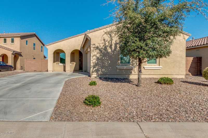 1050 W Deoni Trl, San Tan Valley, AZ 85143