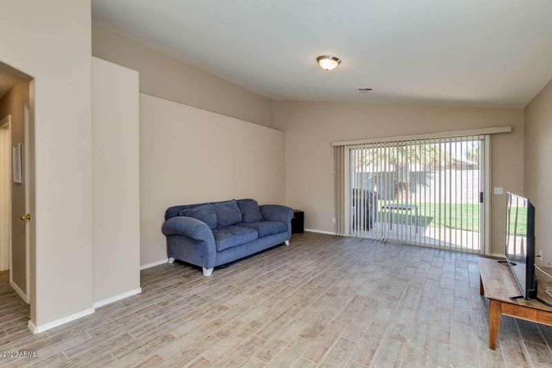 1050 W Laurel Ave, Gilbert, AZ 85233
