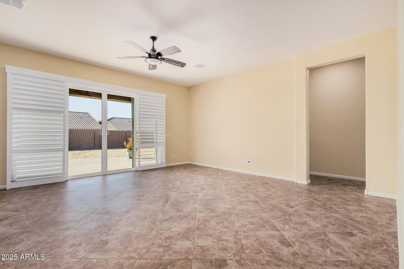 10501 Swayback Ps, Peoria, AZ 85383