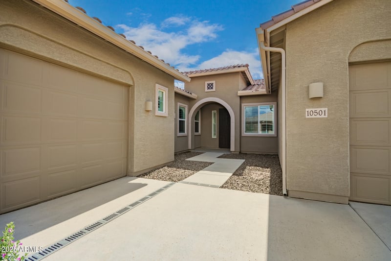 10501 Swayback Ps, Peoria, AZ 85383