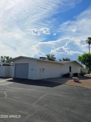 10501 Palmeras Dr, Sun City, AZ 85373