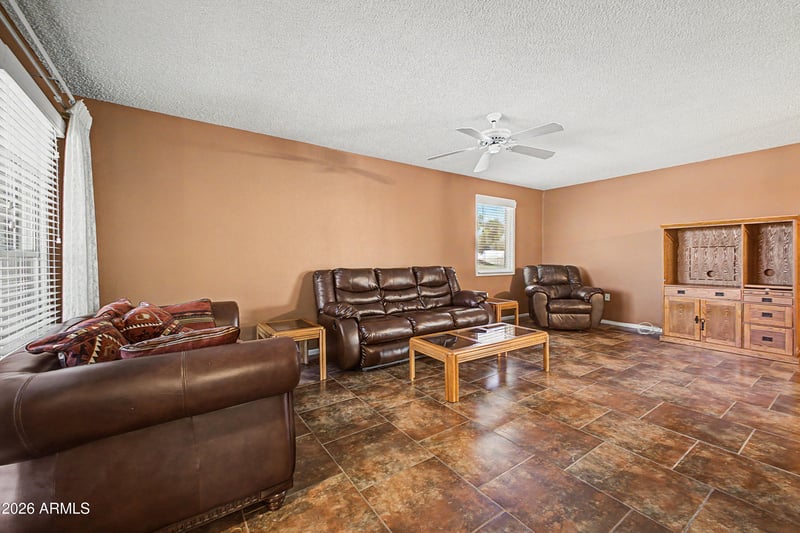 10501 Palmeras Dr, Sun City, AZ 85373