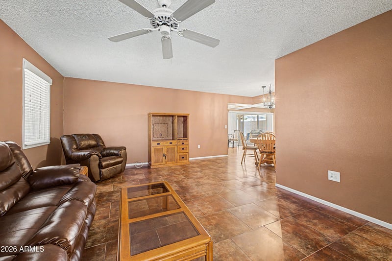 10501 Palmeras Dr, Sun City, AZ 85373