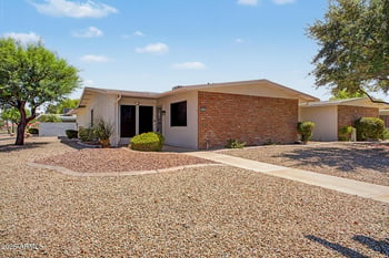 10501 Palmeras Dr, Sun City, AZ 85373