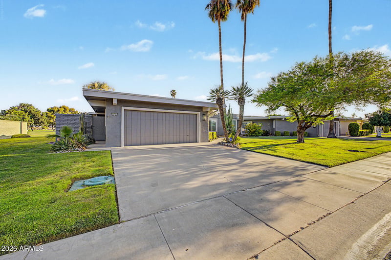 10501 W Pineaire Dr, Sun City, AZ 85351