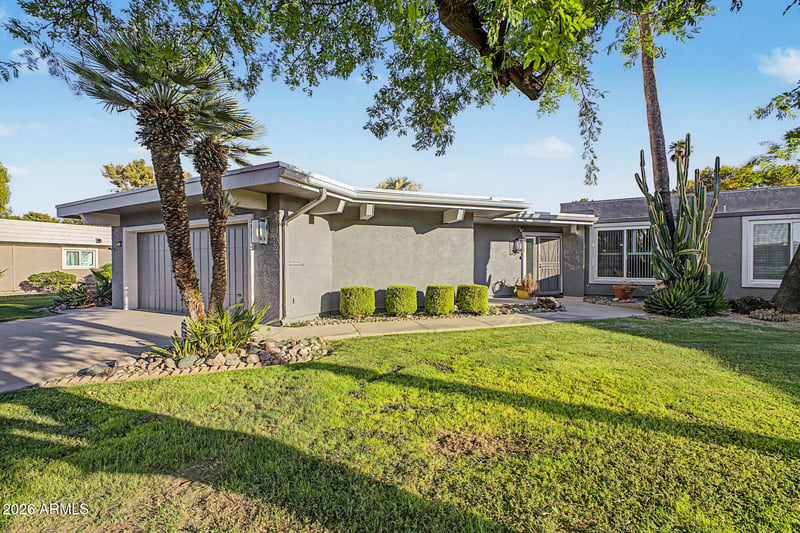 10501 W Pineaire Dr, Sun City, AZ 85351