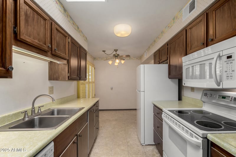 10502 Granada Dr, Sun City, AZ 85373
