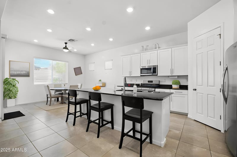 10502 Swayback Ps, Peoria, AZ 85383