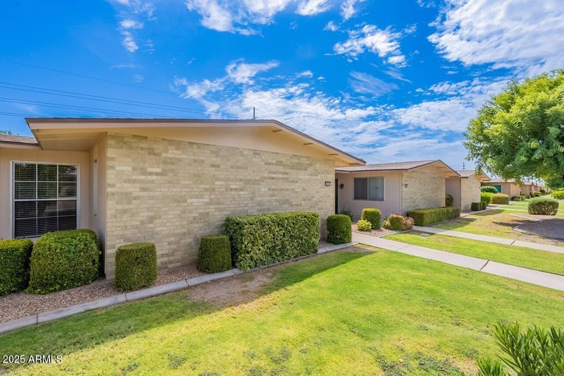10503 Granada Dr, Sun City, AZ 85373