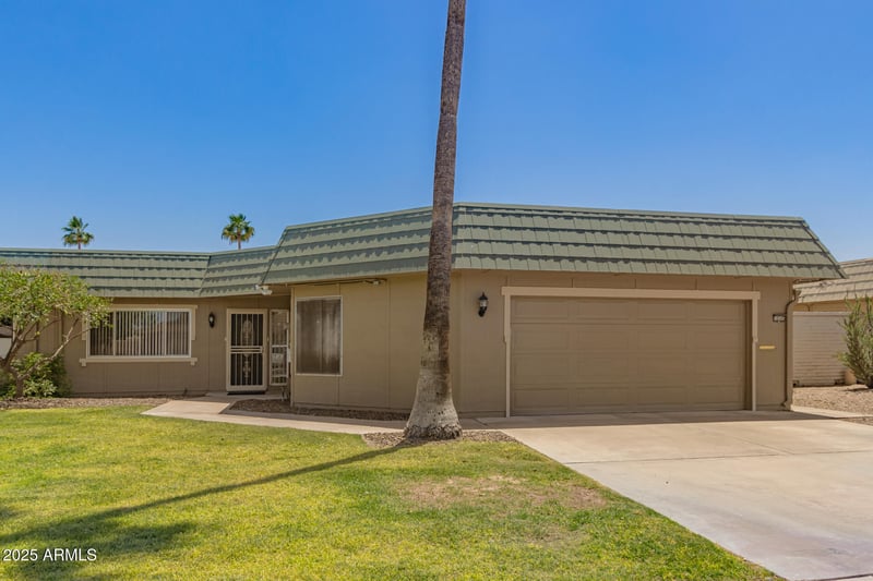 10505 Campana Dr, Sun City, AZ 85351
