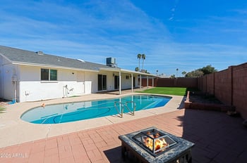 1051 Dixon St, Mesa, AZ 85201