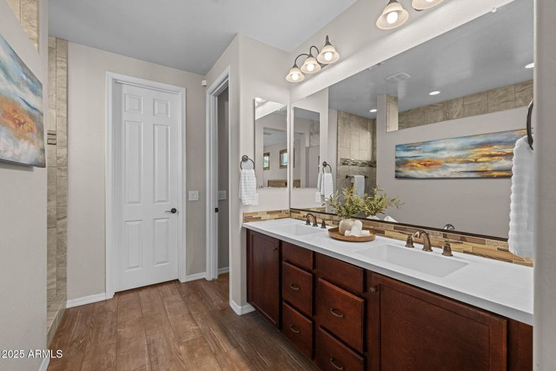 10510 E Sheffield Dr, Mesa, AZ 85212