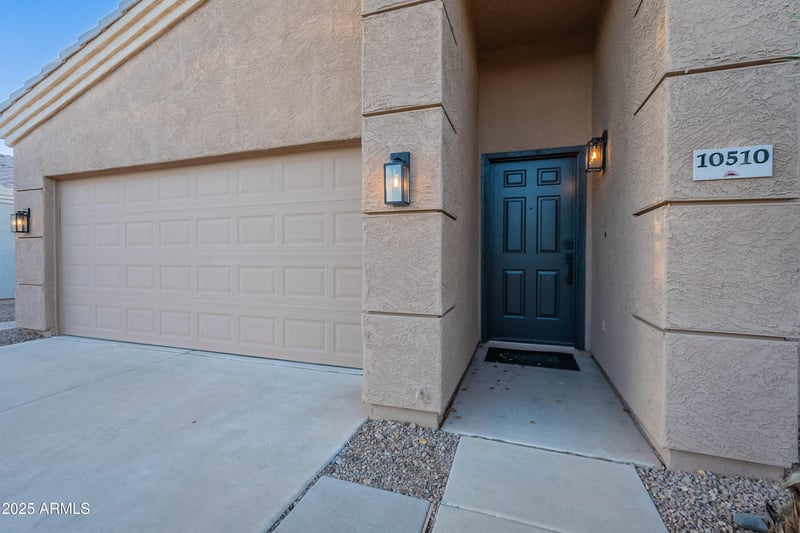 10510 Flower Ave, Mesa, AZ 85208