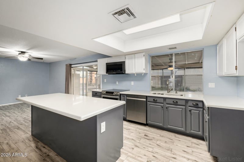 10511 Ruth Ave, Peoria, AZ 85345