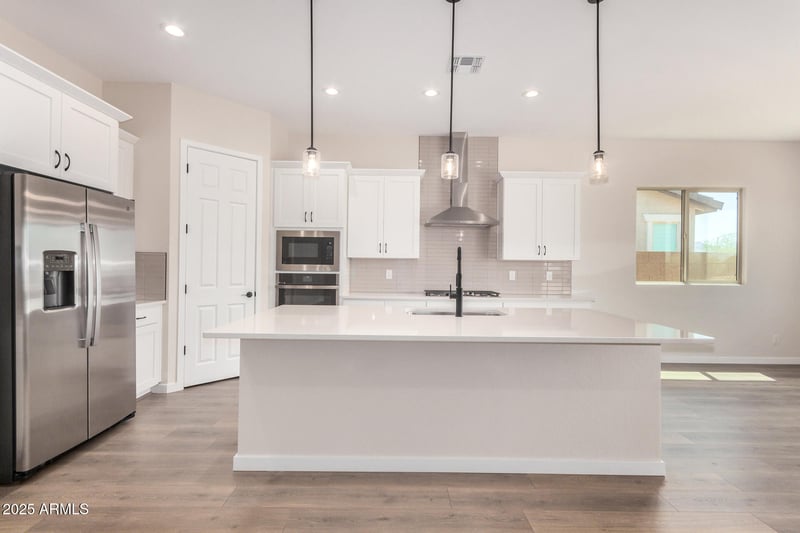 10512 48th Glen, Laveen, AZ 85339