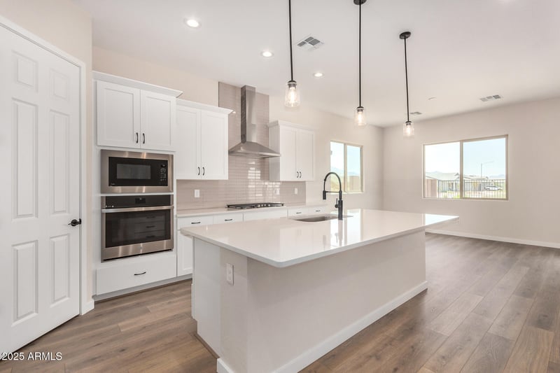 10512 48th Glen, Laveen, AZ 85339