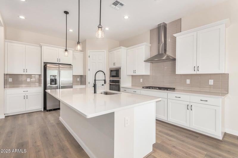 10512 48th Glen, Laveen, AZ 85339