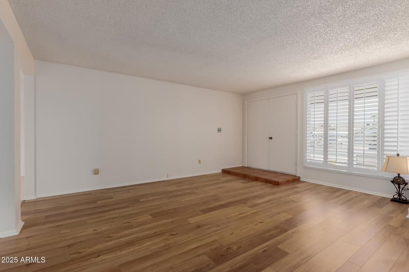 10512 Ruth Ave, Peoria, AZ 85345