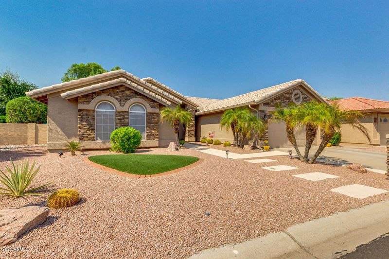 10514 E Voax Dr, Sun Lakes, AZ 85248