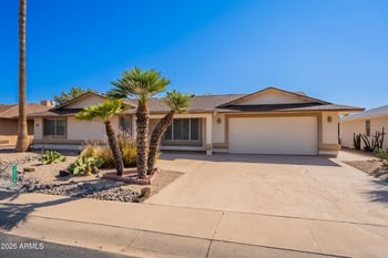 10514 Willowcreek Cir, Sun City, AZ 85373