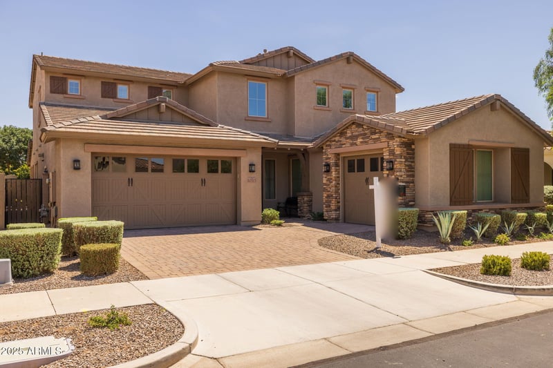 10515 Sheffield Dr, Mesa, AZ 85212