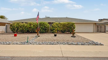 10515 W Kingswood Cir, Sun City, AZ 85351