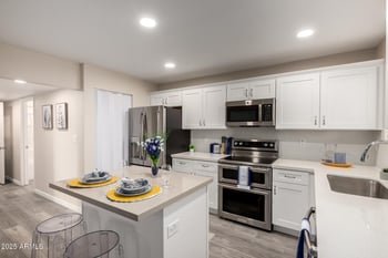 10516 Peoria Ave, Sun City, AZ 85351