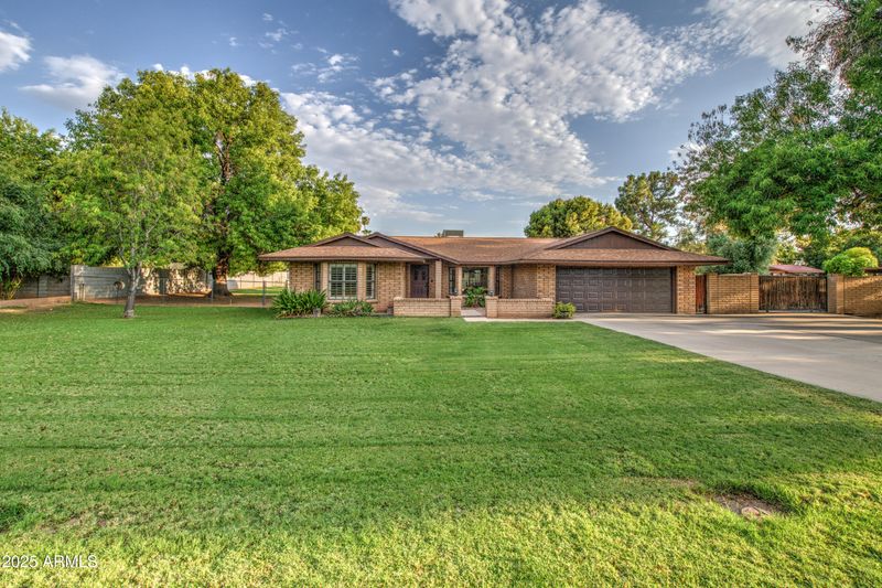 10517 W Earll Dr, Avondale, AZ 85392