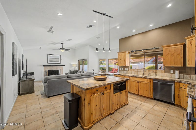 10518 E Terra Dr, Scottsdale, AZ 85258