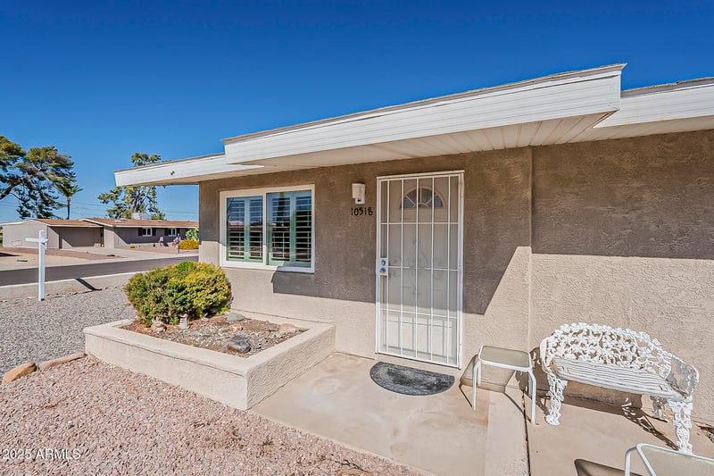 10518 Oakmont Dr, Sun City, AZ 85351
