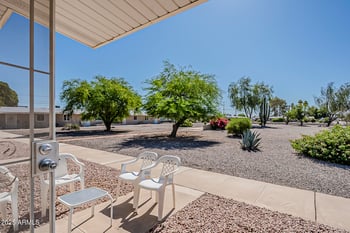 10518 Oakmont Dr, Sun City, AZ 85351