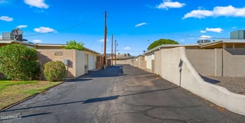 10518 Oakmont Dr, Sun City, AZ 85351
