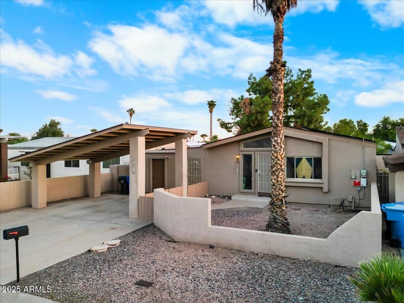 10519 W Heatherbrae Dr, Phoenix, AZ 85037
