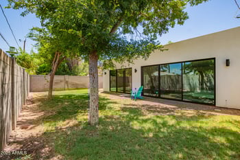 1052 Clarendon Ave, Phoenix, AZ 85014