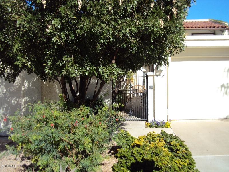 1052 E Driftwood Dr, Tempe, AZ 85283