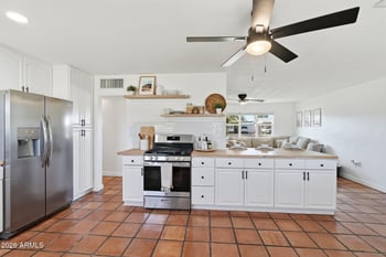 1052 Elna Rae St, Tempe, AZ 85281