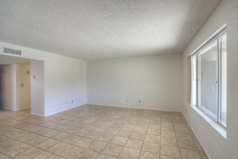 1052 S 74th Pl, Mesa, AZ 85208