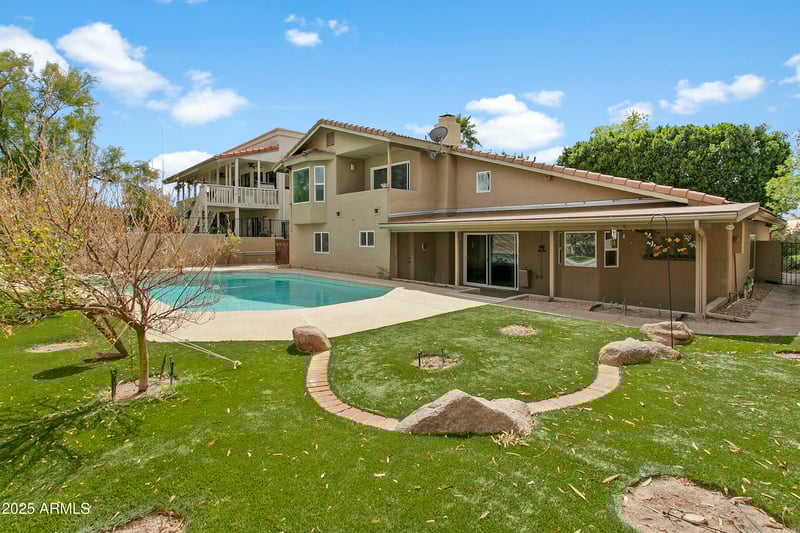 1052 Sandpiper Dr, Tempe, AZ 85283