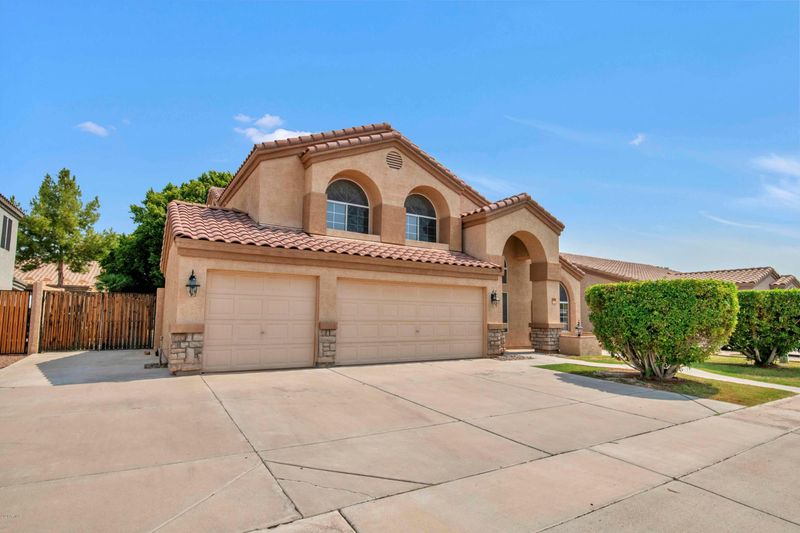 10520 E Diamond Ave, Mesa, AZ 85208