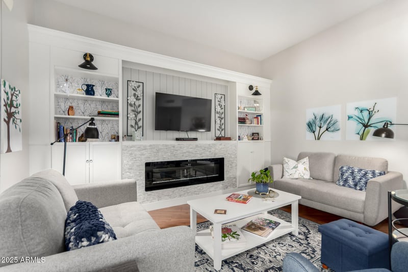 10520 Ocotillo Dr, Sun City, AZ 85373