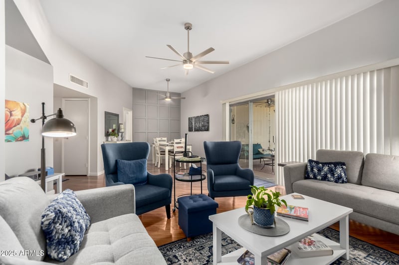 10520 Ocotillo Dr, Sun City, AZ 85373