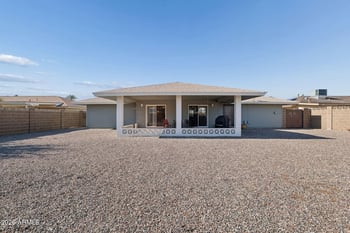10520 White Mountain Rd, Sun City, AZ 85351