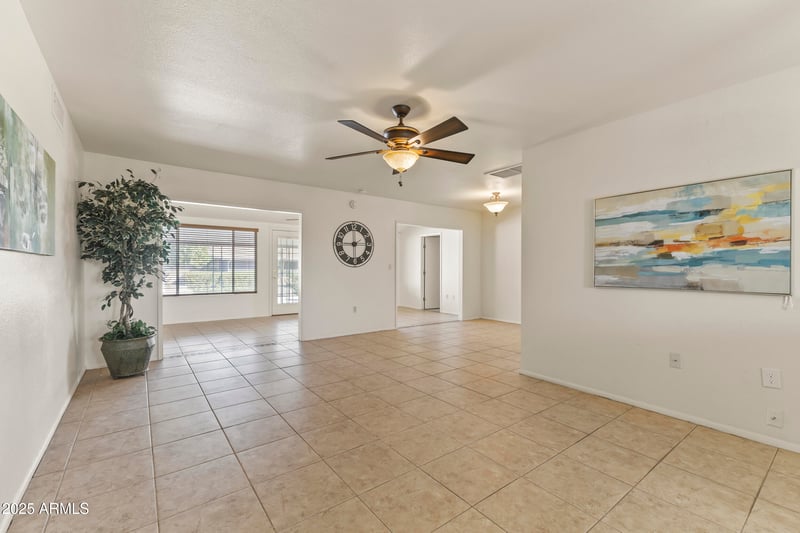 10521 Prairie Hills Cir, Sun City, AZ 85351