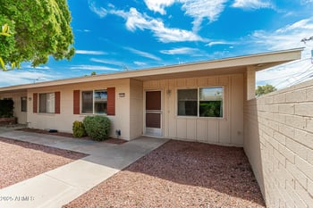 10523 Coggins Dr, Sun City, AZ 85351