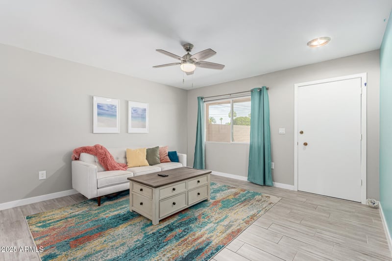 10523 Coggins Dr, Sun City, AZ 85351