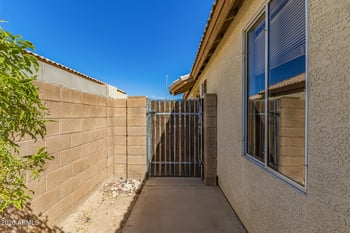 10523 Mohawk Ln, Peoria, AZ 85382