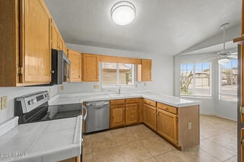 10523 W Mohawk Ln, Peoria, AZ 85382