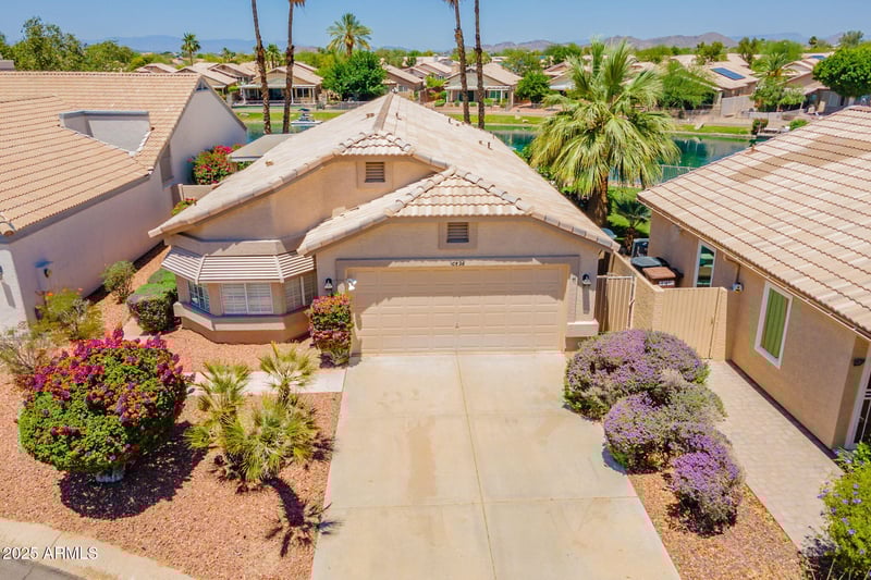 10526 Tonopah Dr, Peoria, AZ 85382