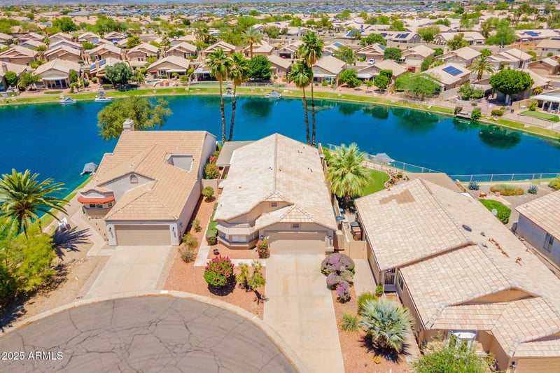 10526 Tonopah Dr, Peoria, AZ 85382