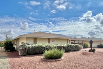 10527 W Prairie Hills Cir, Sun City, AZ 85351